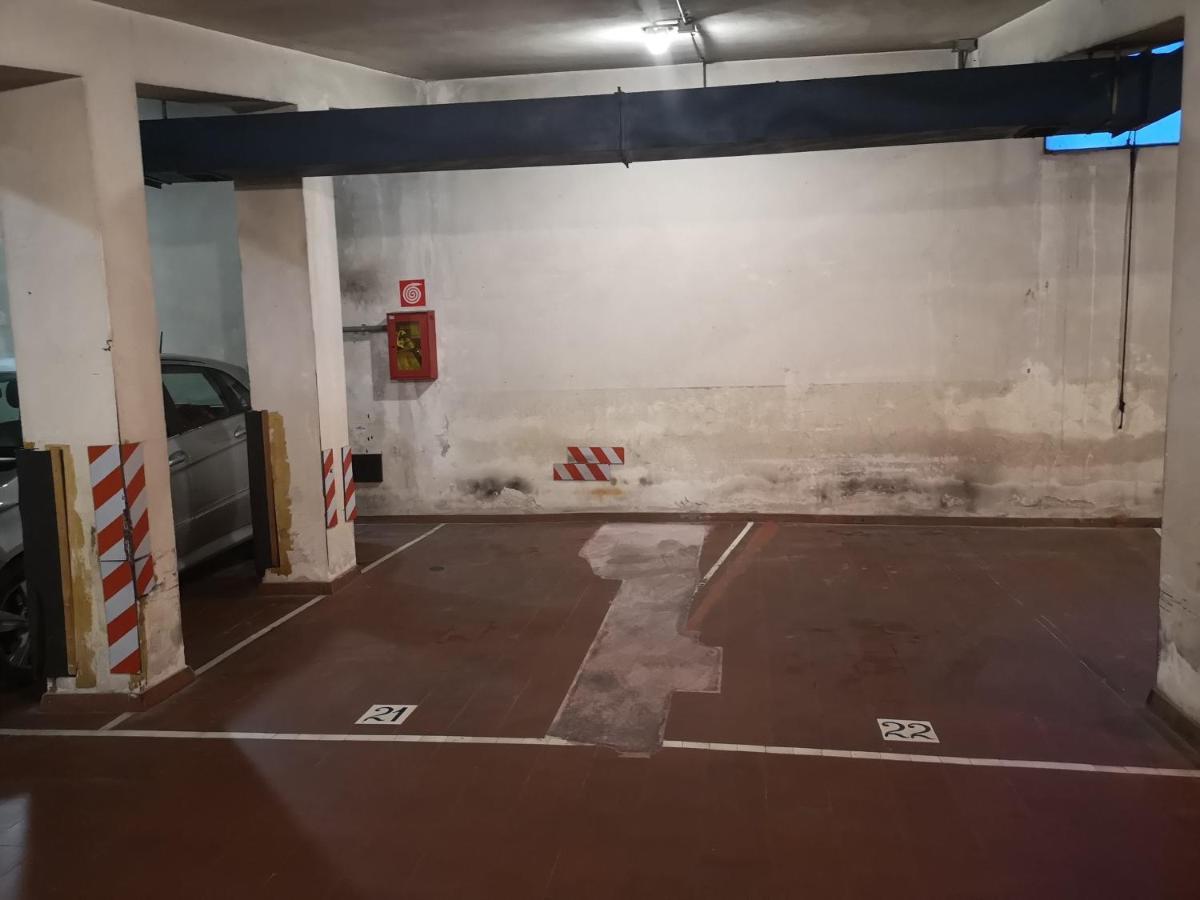 Convenient Family Apt With Private Parking Mestre Exteriör bild