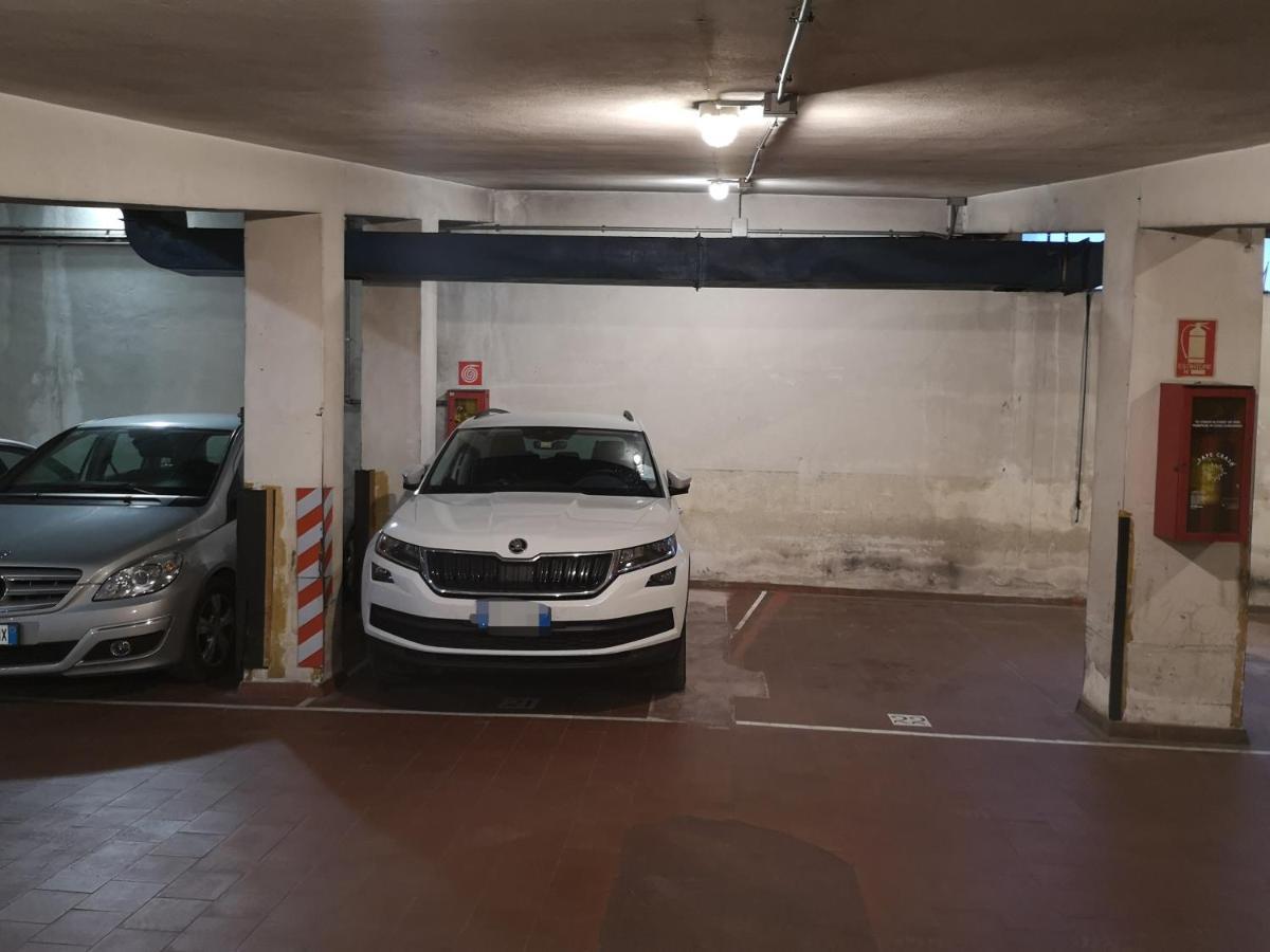 Convenient Family Apt With Private Parking Mestre Exteriör bild