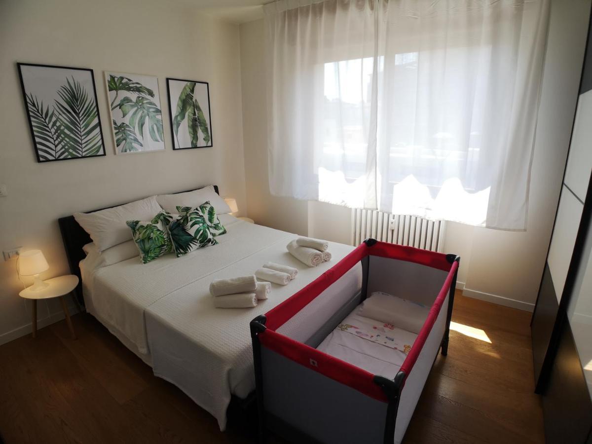 Convenient Family Apt With Private Parking Mestre Exteriör bild