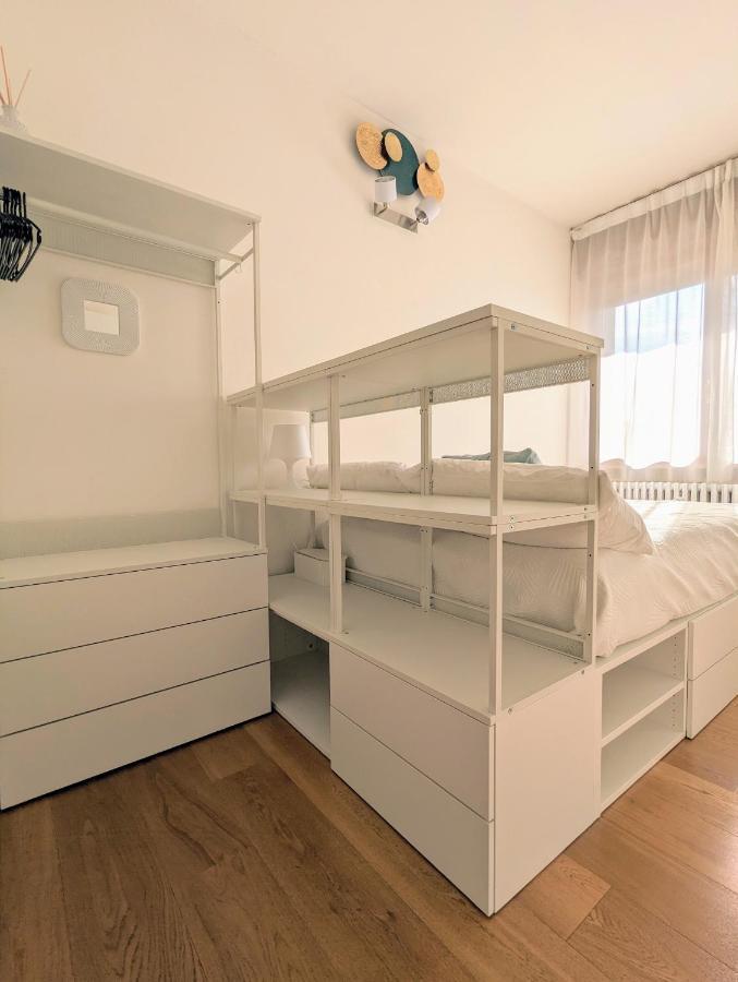 Convenient Family Apt With Private Parking Mestre Exteriör bild