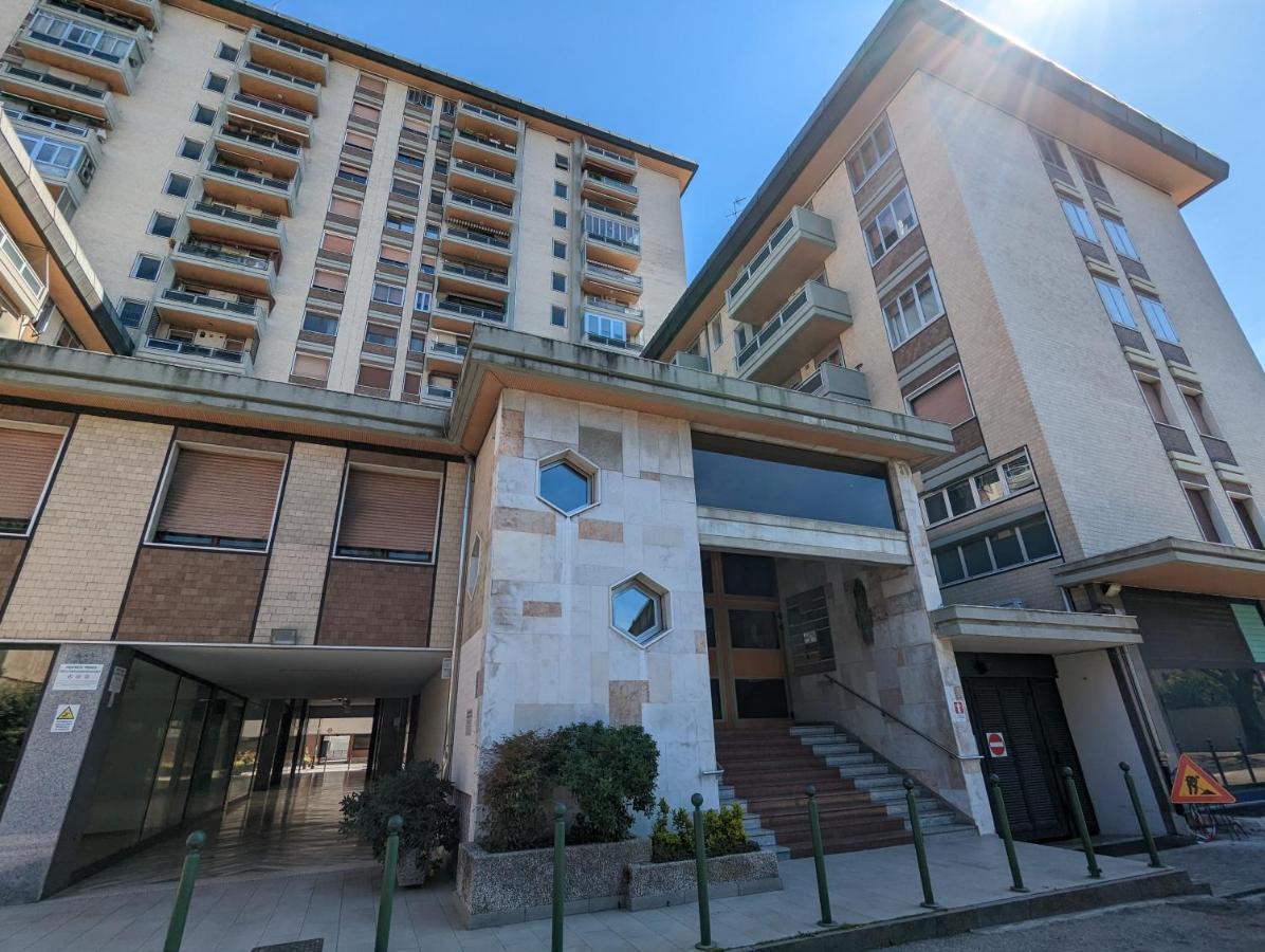 Convenient Family Apt With Private Parking Mestre Exteriör bild